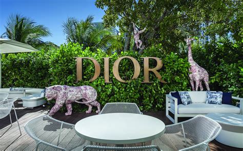 dior cafe riyadh.